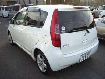 2003 Mitsubishi Colt Photos