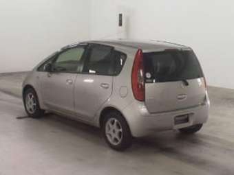 2003 Mitsubishi Colt Pictures