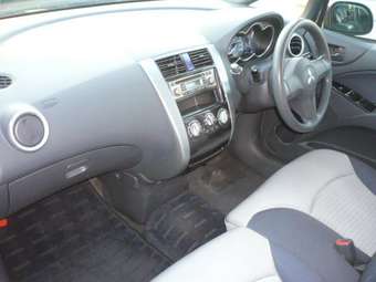 2003 Mitsubishi Colt Photos