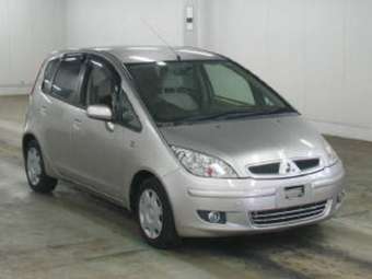 2003 Mitsubishi Colt Photos