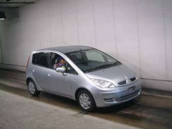 2003 Mitsubishi Colt Photos