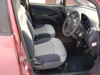 2003 Mitsubishi Colt Images