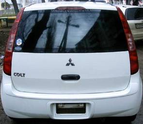 2003 Mitsubishi Colt Photos