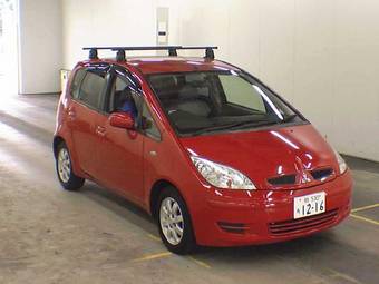 2003 Mitsubishi Colt Pictures