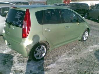 2003 Mitsubishi Colt Photos
