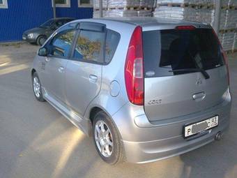 2003 Mitsubishi Colt Pictures