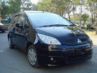 2003 Mitsubishi Colt Pics