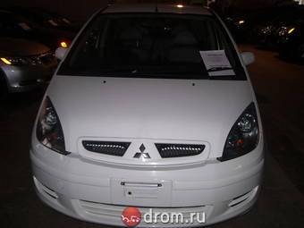 2003 Mitsubishi Colt Pictures