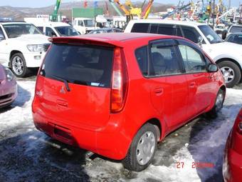 2003 Mitsubishi Colt Pictures