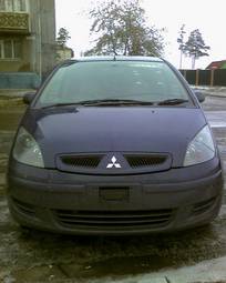 2003 Mitsubishi Colt Photos