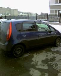 2003 Mitsubishi Colt Photos