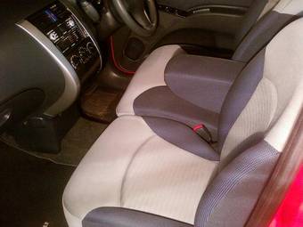 2003 Mitsubishi Colt Pictures