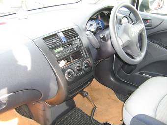 2003 Mitsubishi Colt Photos