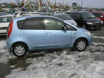 2003 Mitsubishi Colt Pictures
