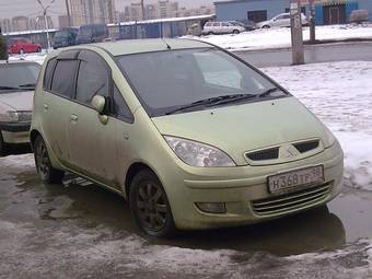 2003 Mitsubishi Colt Photos