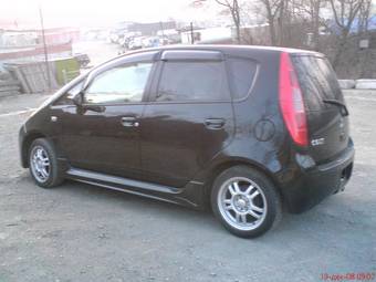 2003 Mitsubishi Colt Pictures