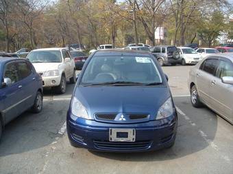 2003 Mitsubishi Colt Pictures