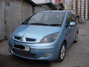 2003 Mitsubishi Colt Photos