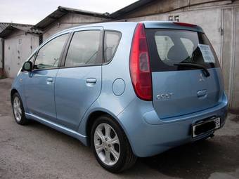 2003 Mitsubishi Colt Pictures