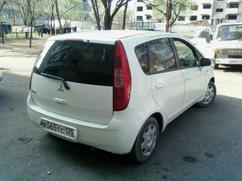 2003 Mitsubishi Colt Photos