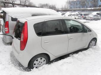 2003 Mitsubishi Colt Photos
