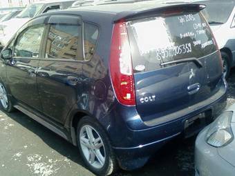 2003 Mitsubishi Colt Pictures