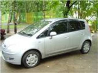 2003 Mitsubishi Colt Photos