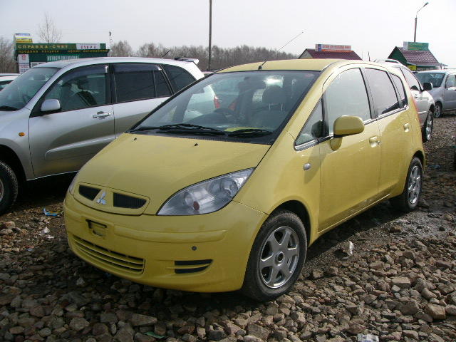 2003 Mitsubishi Colt