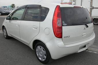 2003 Mitsubishi Colt Photos