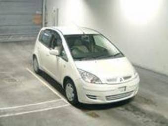 2003 Mitsubishi Colt Pictures