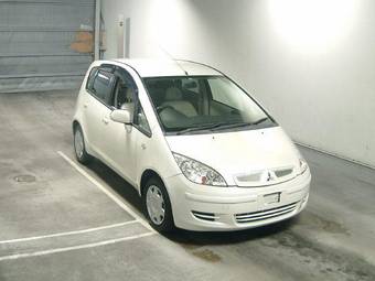 2003 Mitsubishi Colt Photos