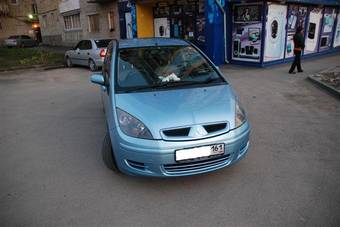 2003 Mitsubishi Colt Pics