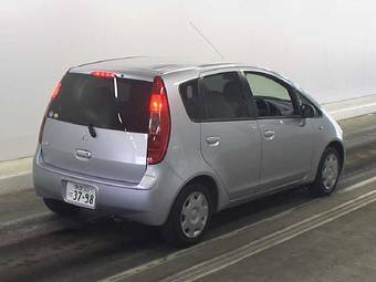 2003 Mitsubishi Colt Pictures