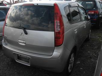 2003 Mitsubishi Colt Photos