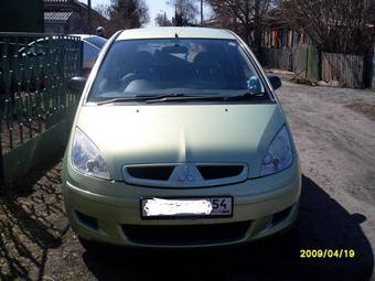 2003 Mitsubishi Colt Pictures