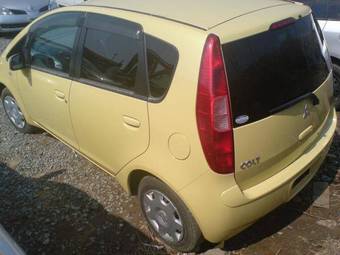 2003 Mitsubishi Colt Photos