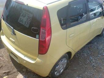 2003 Mitsubishi Colt Photos