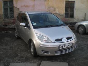 2003 Mitsubishi Colt Pics