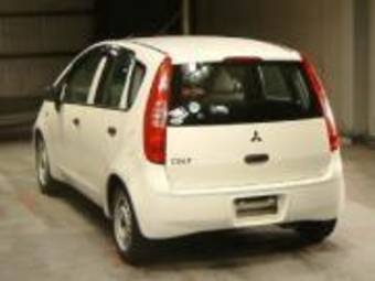 2003 Mitsubishi Colt Photos