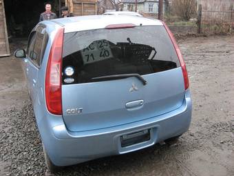 2003 Mitsubishi Colt Photos