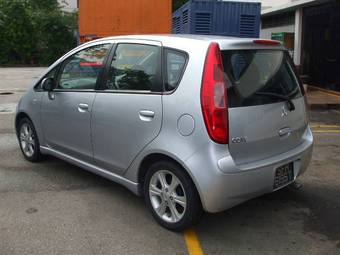 2003 Mitsubishi Colt Photos