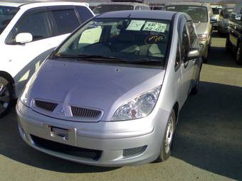 2003 Mitsubishi Colt Photos