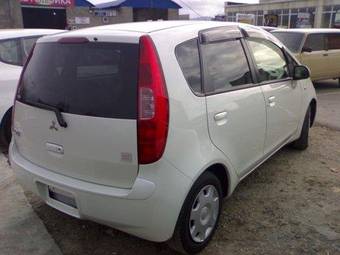 2003 Mitsubishi Colt Pictures