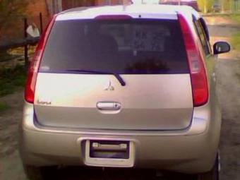 2003 Mitsubishi Colt Photos