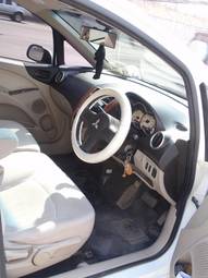 2003 Mitsubishi Colt Pics