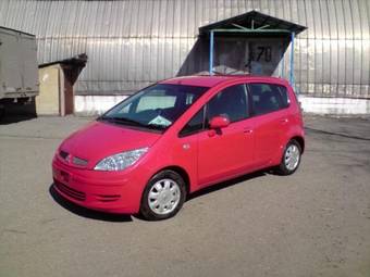 2003 Mitsubishi Colt Photos