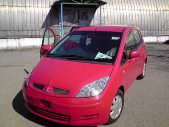 2003 Mitsubishi Colt Photos