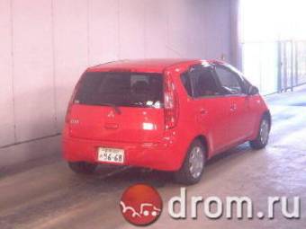 2003 Mitsubishi Colt Pictures