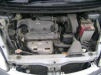 2003 Mitsubishi Colt Images