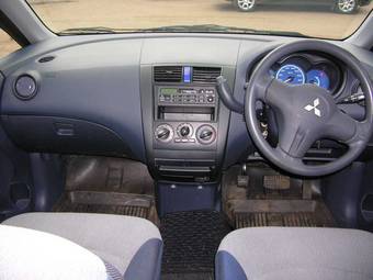 2003 Mitsubishi Colt Images